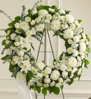 White Sympathy Wreath White Sympathy Wreath