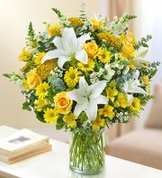 Yellow Sincerest Sorrow Vase Arrangement Yellow Sincerest Sorrow Vase Arrangement