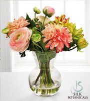 Dahlia & Ranunculus Bouquet in Glass Vase Dahlia & Ranunculus Bouquet in Glass Vase
