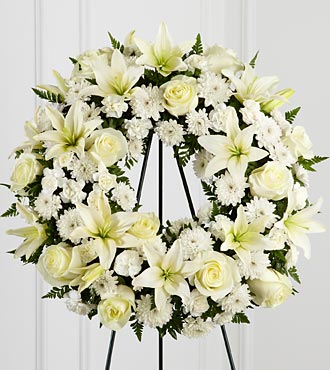 Tribute Treasure Wreath