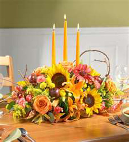 A Royal Centerpiece - Click Image to Close